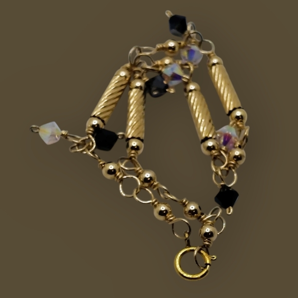 90s Vintage Elegant Gold Tone and Black Beaded Bracelet - Picture 3 of 9